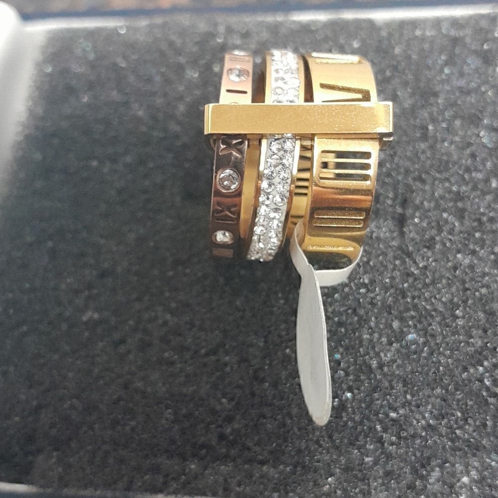Triple Ring with Binder...Size 6 - Picture 3 of 4